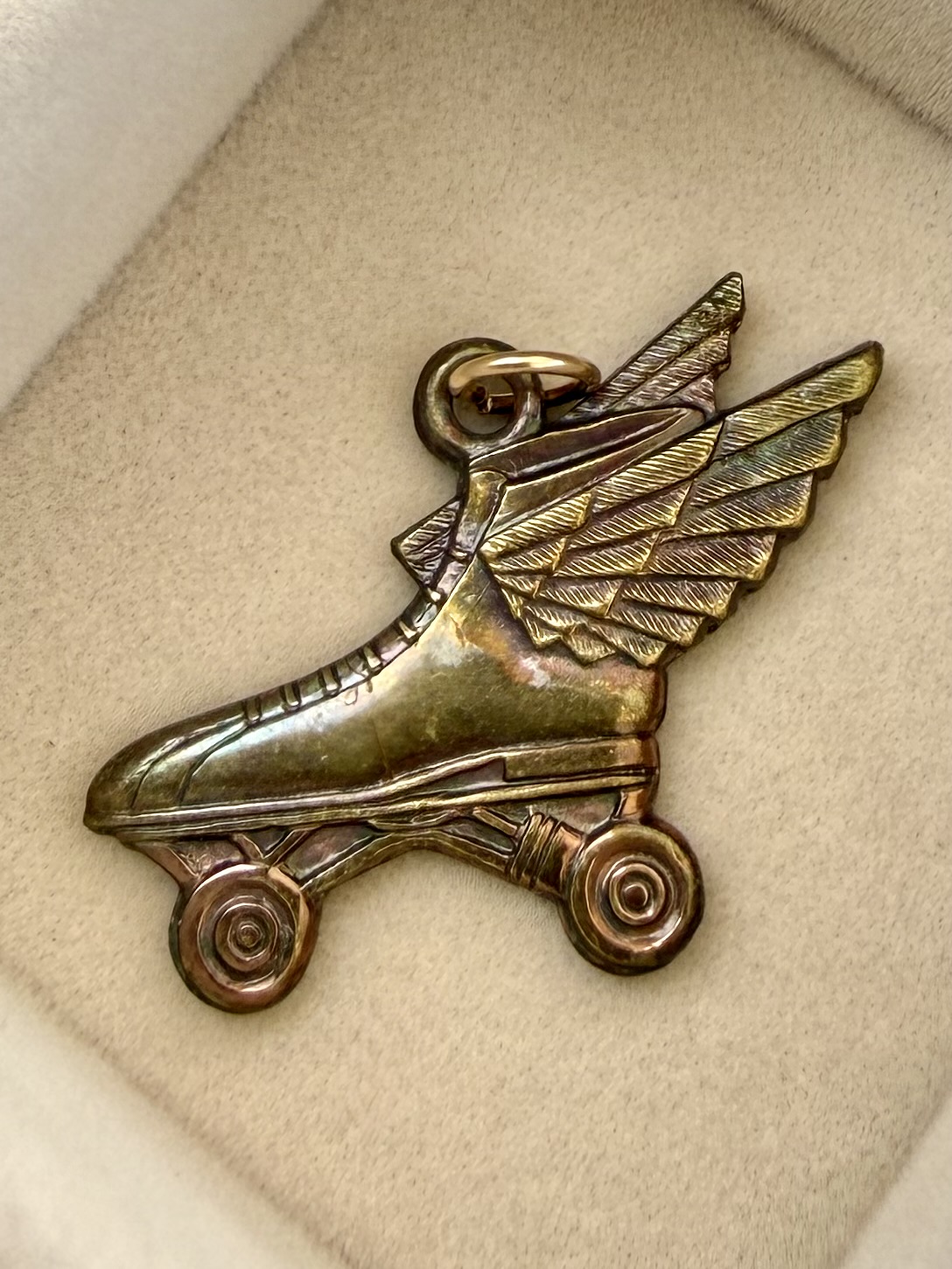 No. 015: Winged Roller Skate — product photo